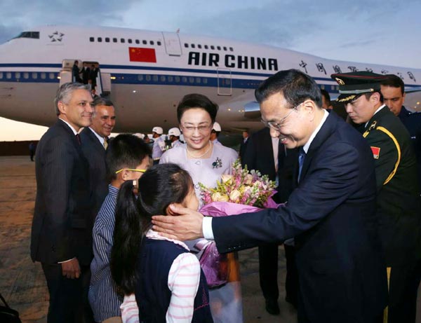 Premier Li Keqiang arrives in Brasilia, the capital of Brazil on the afternoon of May 18 local time to kick off his official visit to Latin America. [Photo/Xinhua]