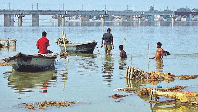 Although domestic sewerage is the main reason behind the Ganga’s contamination, accounting for 85% of the pollution load, riverside factories contribute 15% of the mostly toxic waste. (Manoj Yadav/HT File Photo)