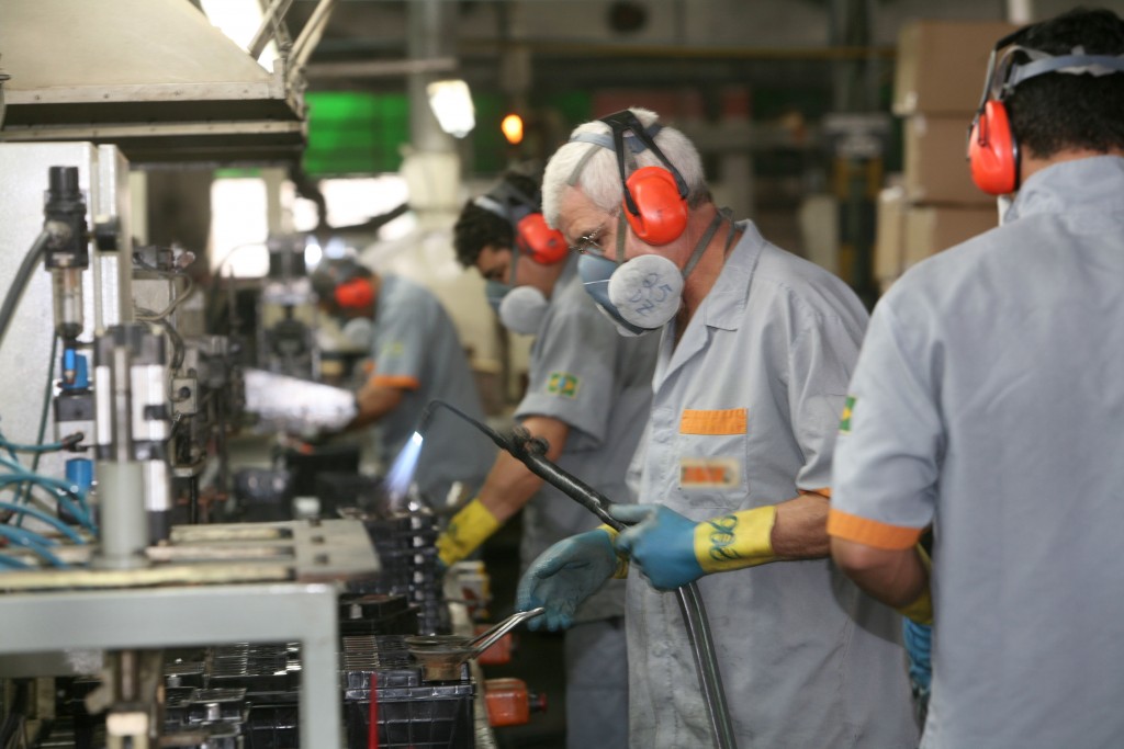 O emprego industrial no Paraná expandiu 2% em março, em comparação ao mesmo mês do ano passado, enquanto a média nacional registrou queda de 0,6%. Foto: Gilson Abreu/FIEP