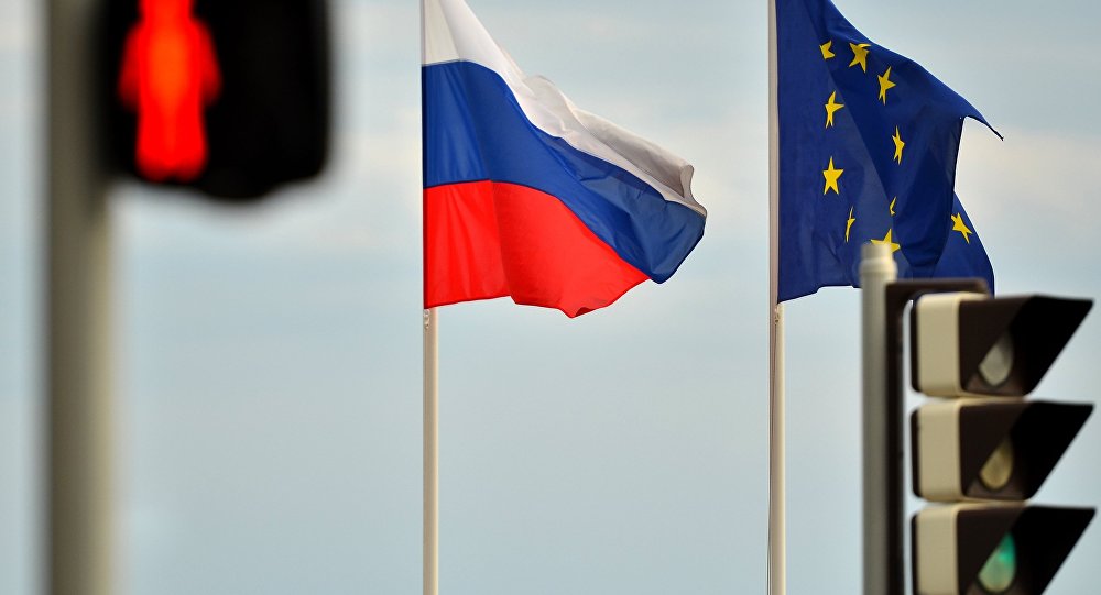 Russia's campaign of air strikes in Syria is no longer viewed as a “strategic blunder”, but rather as an effort to keep the country “from falling to the enemy”. © Sputnik/ Vladimir Sergeev