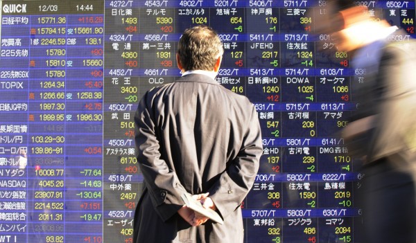 Russian stocks gained for a second day as most US and EU leaders signaled a rethink on the face-off with Putin on Syria. © Xinhua