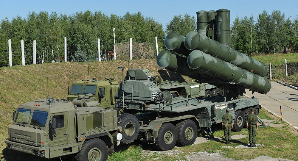 Russian presidential aide said that Moscow and Beijing are in talks on the deliveries of Russian-made advanced S-400 Triumf air defense systems to China. © RIA Novosti/ Artem Jitenev