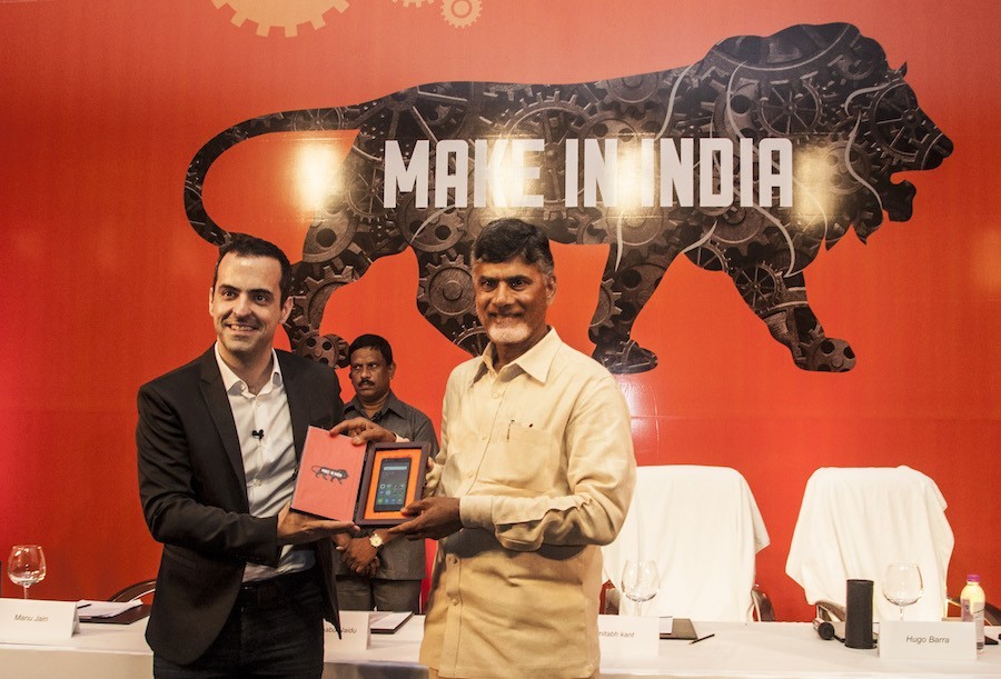 Xiaomi’s Hugo Barra (left) and N Chandrababu Naidu, chief minister for Andhra Pradesh, show off the made-in-India Redmi 2 Prime phone in Aug 2015.