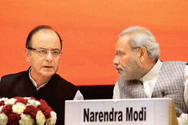 Prime Minister Narendra Modi and finance minister Arun Jaitley. The Prime Minister’s Office has tentatively scheduled the meeting with economists on 5 January. Photo: Bloomberg