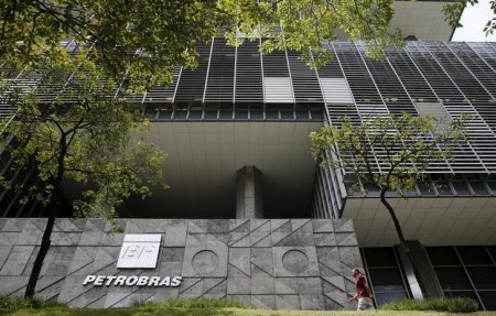 brazils-petrobras-to-start-talks-on-sale-of-argentina-stake-2016-3
