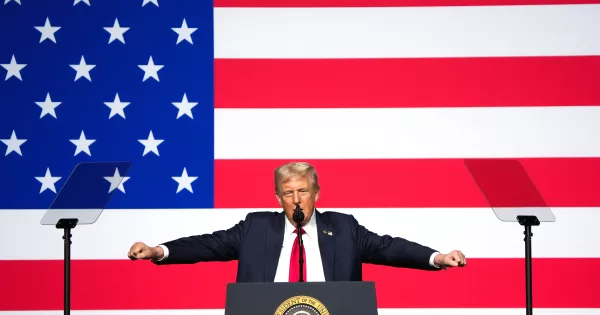 Bombe russe, città ucraine spente e civili al freddo. Il summit di Budapest salta e Trump gioca alla propaganda