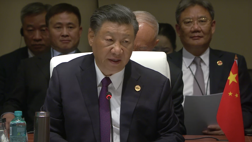 Xi Jinping pede expansão “acelerada” do Brics