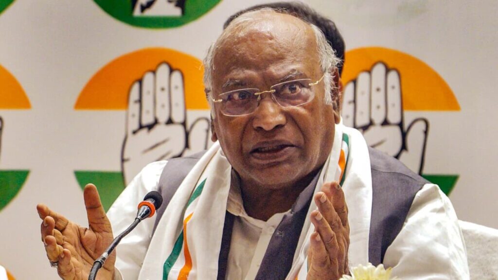 'You can't even blame Congress': Kharge to PM Modi on Trump's 50% tariff