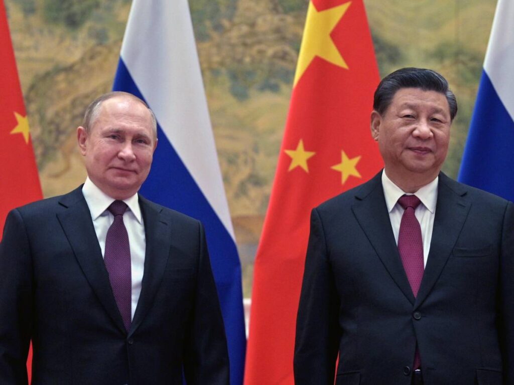 Xi chiama Putin: "Serve soluzione a crisi ucraina"
