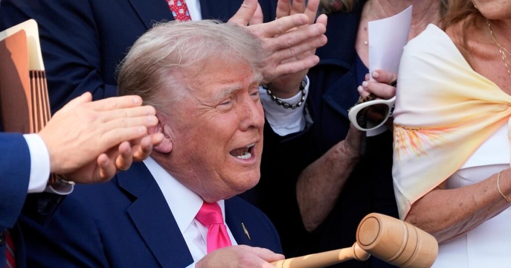 Quem, como e por que lucrou bilhões com o anúncio de Trump contra o Brasil?