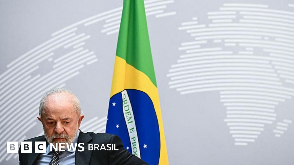 Lula é 'incoerente no exterior' e 'impopular no Brasil', diz revista britânica The Economist