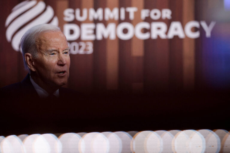 Brasil não assina texto contra Rússia em cúpula de Biden