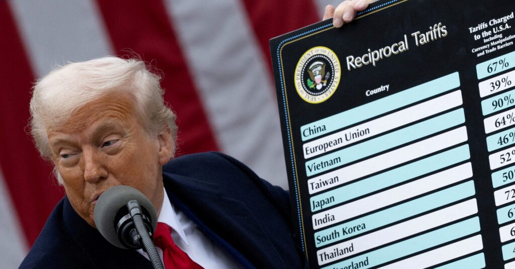 コラム：終着点見えないトランプ氏の貿易戦争、極度の緊張さらに3週間