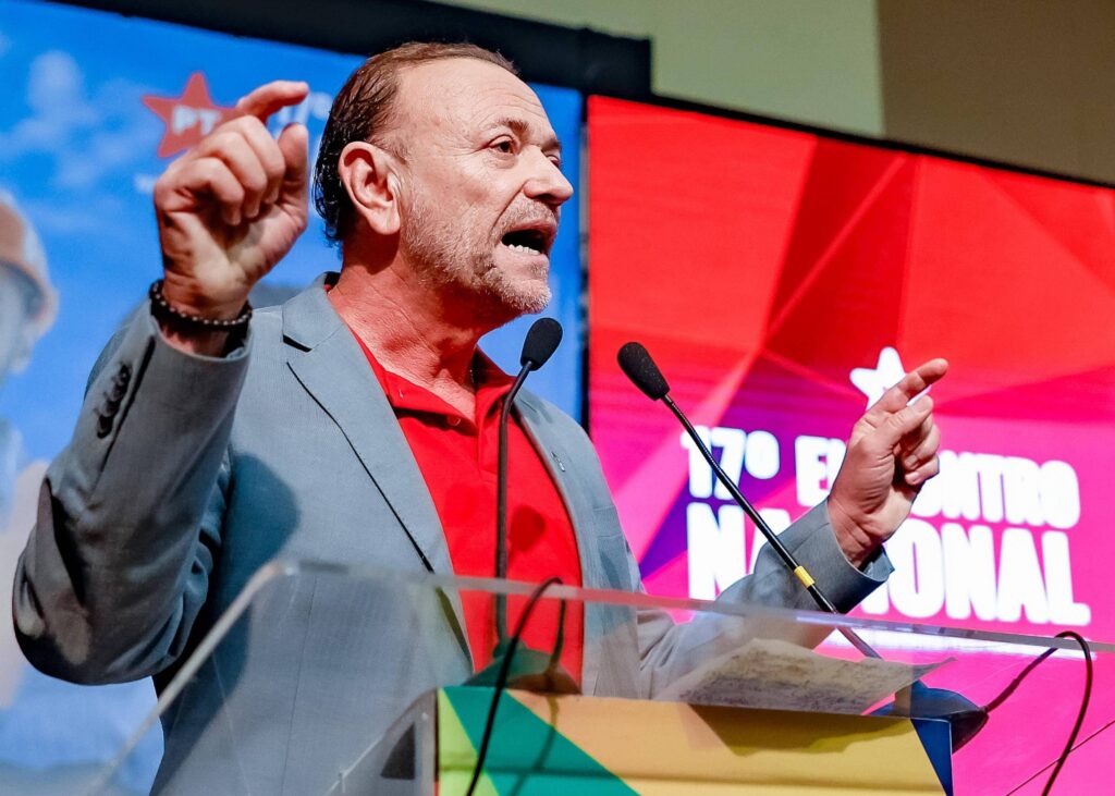 Não recuo em caracterizar Trump como fascista, diz Edinho