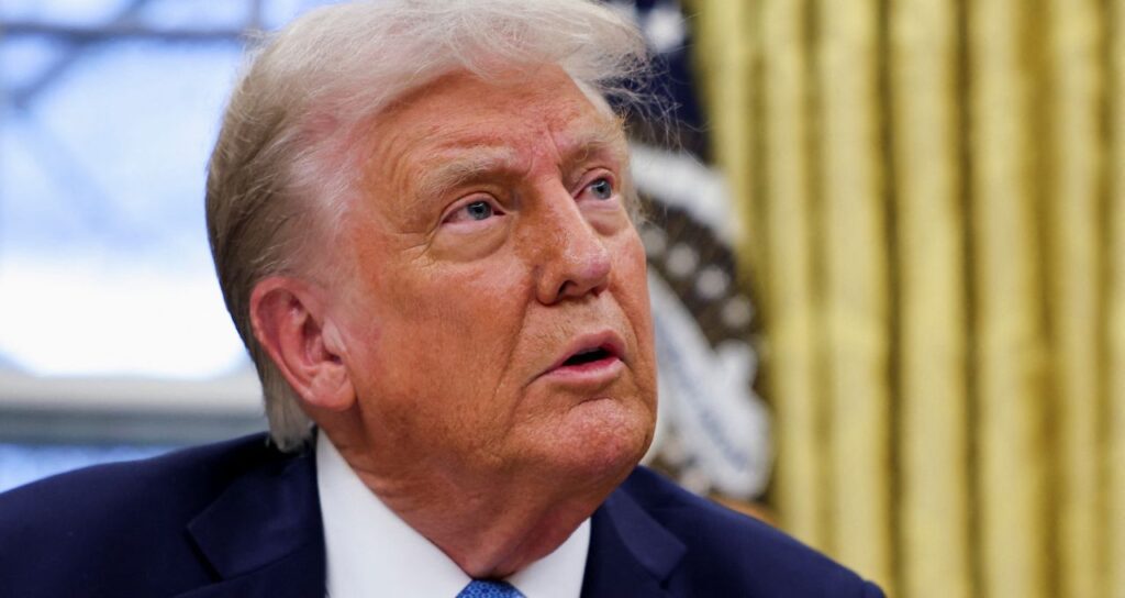 Vai e volta das tarifas de Trump mexe com o mercado; o que esperar do Ibovespa nesta terça (08)