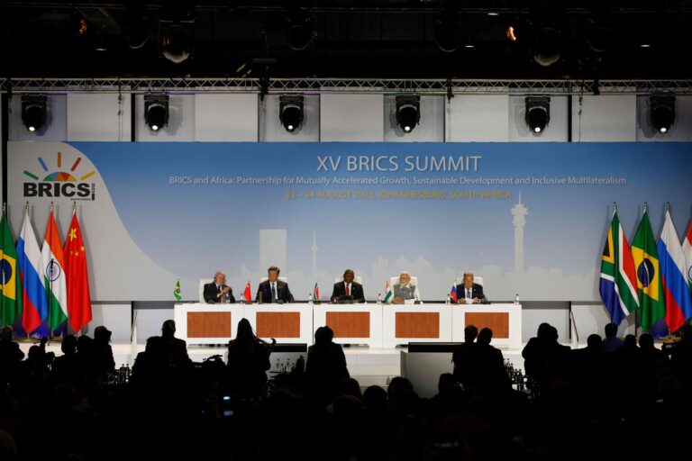 Les BRICS intégreront six nouveaux membres en 2024 : l’Iran, l’Argentine, l’Egypte, l’Ethiopie, l’Arabie saoudite et les Emirats arabes unis