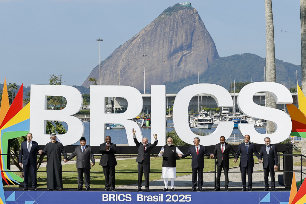 Lula não descarta ideia de criar uma moeda própria do Brics