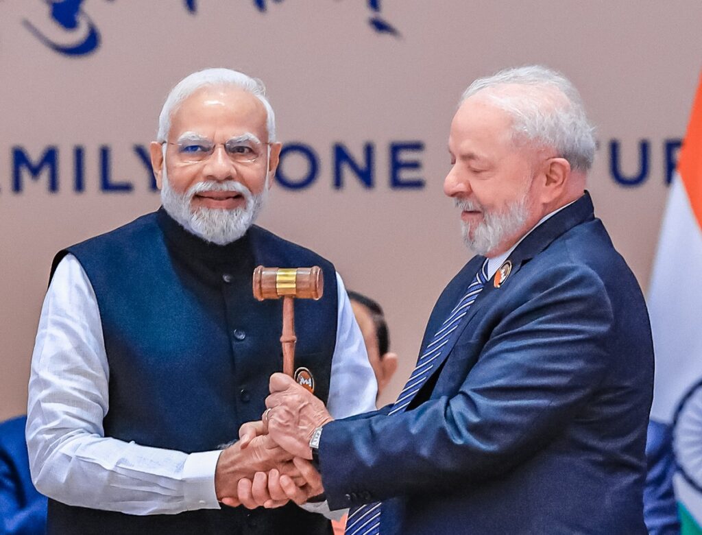 Lula comemora abertura de escritório da Embraer na Índia em meio a aproximação com Modi