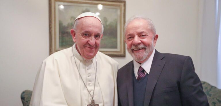 Lula e Papa Francisco discutirão saídas para a guerra na Ucrânia