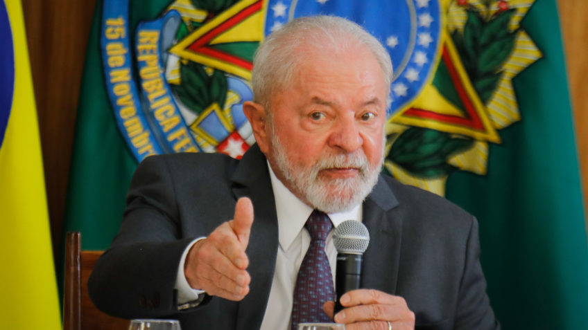 Por paz, Lula sugere que Ucrânia ceda Crimeia à Rússia