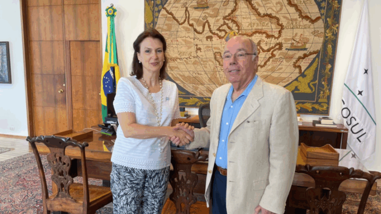 Chanceler de Milei diz querer assinar acordo Mercosul-UE