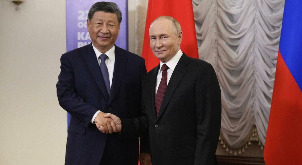 Russia, Putin non è davvero isolato: il vertice dei Brics con 36 leader mondiali. Xi Jinping: "Mondo nel caos, nostra cooperazione fondamentale"