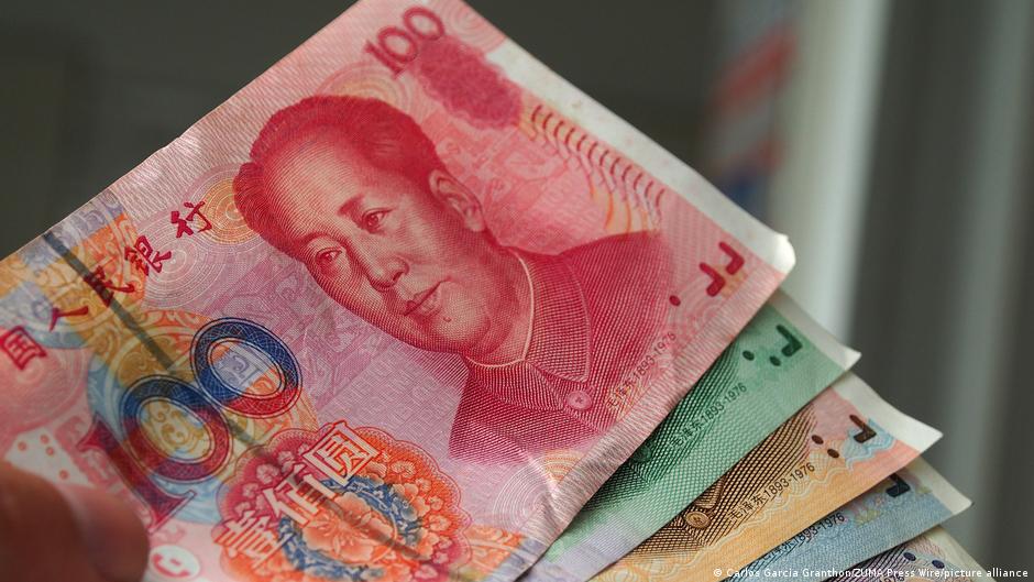 Viento a favor para el yuan frente al dólar en el comercio
