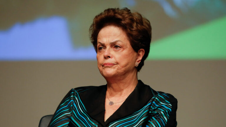 Dilma empresta US$ 200 mi do Banco dos Brics para Minas Gerais
