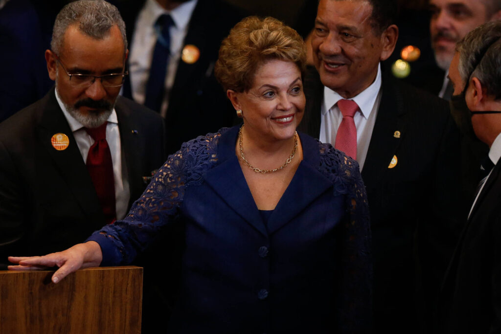 Haddad pede mudança, e Dilma pode assumir Banco do Brics