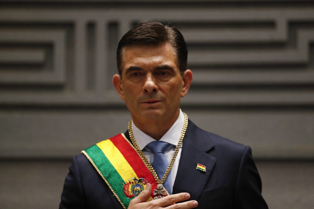 Posse de Rodrigo Paz marca fim da esquerda na Bolívia