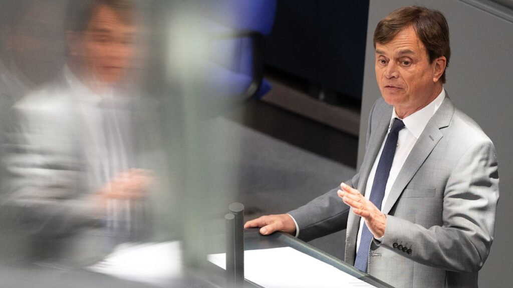 Reise: Dann „hätte schon Franz Josef Strauß Landesverrat begangen“ – AfD weist CDU