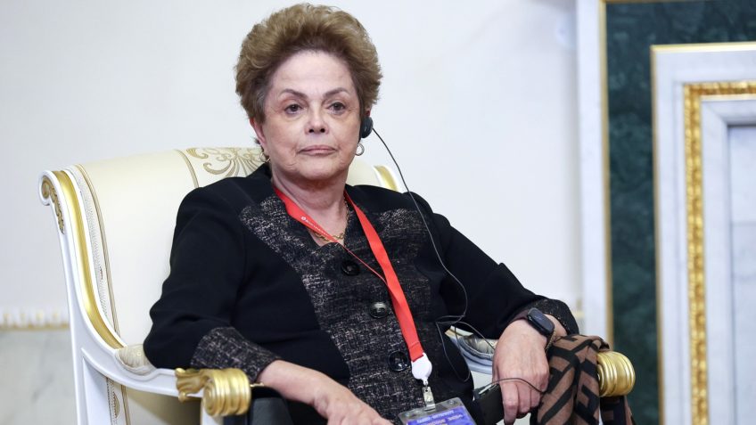 Dilma Rousseff está internada com quadro de neurite vestibular