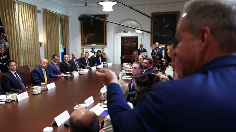 Trump promete más cartas arancelarias y advierte a los BRICS de lo que viene