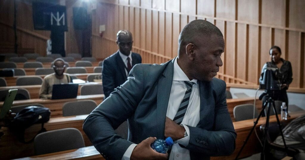 Sydafrika försöker bryta drogkartellens grepp om polisen