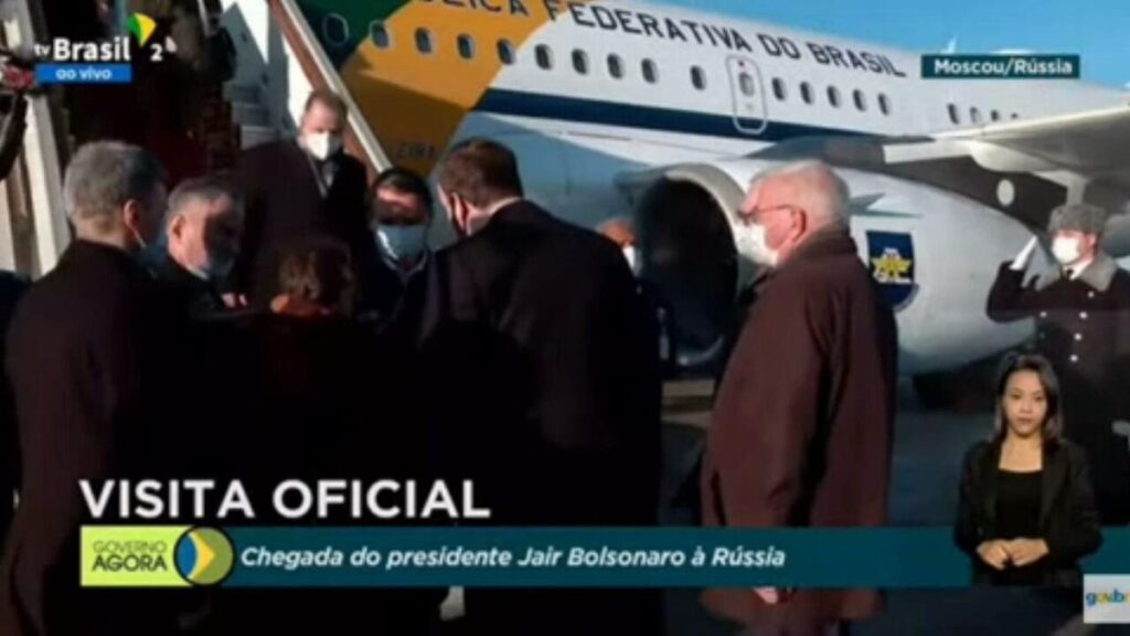 Bolsonaro desembarca em Moscou para encontro com Putin e reunião com empresários