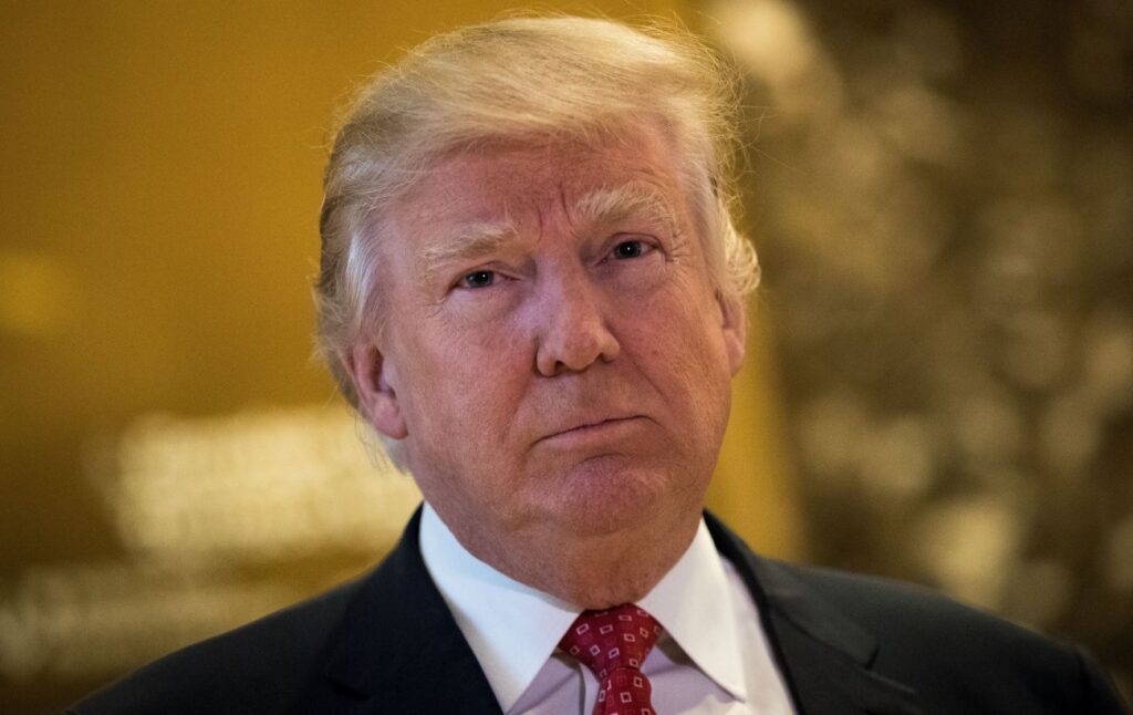 Трамп повысил тарифы для Бразилии и анонсировал для Индии "наказание за БРИКС"