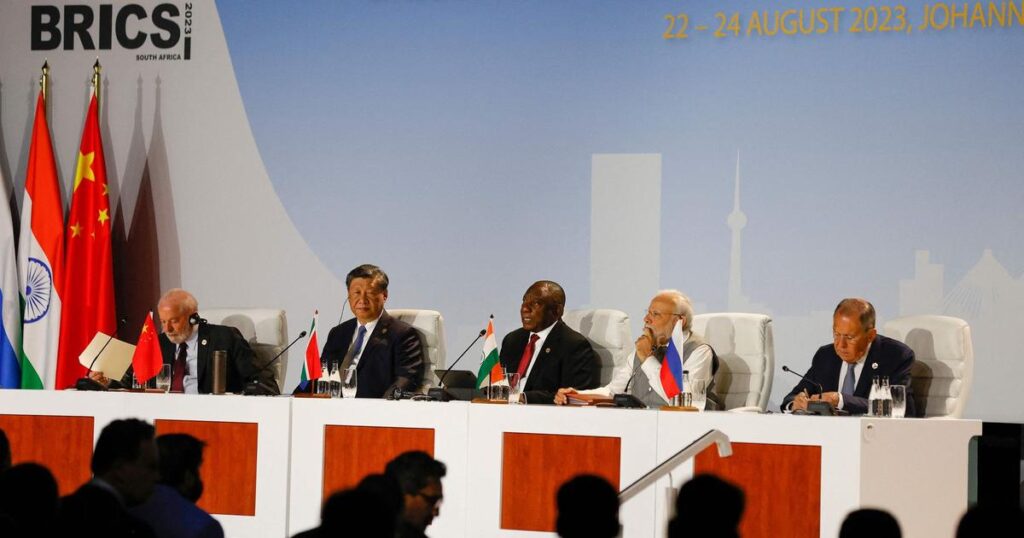 Avec six nouveaux membres, les Brics changent de dimension