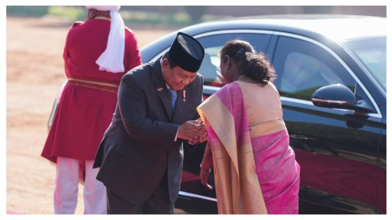 Indonesian Delegation Performs Shah Rukh Khan Song Ahead Of Republic Day Celebrations In Delhi