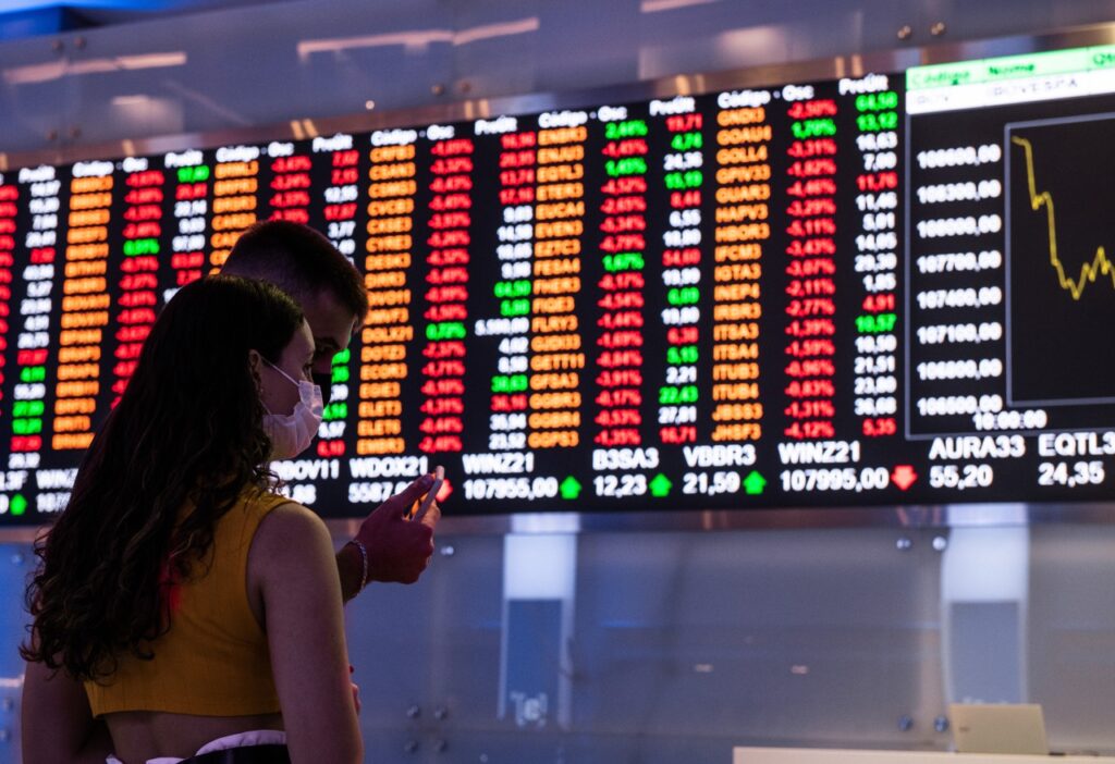 Ibovespa Futuro sobe com repercussão de IPCA-15 e atenção a autoridades do G20