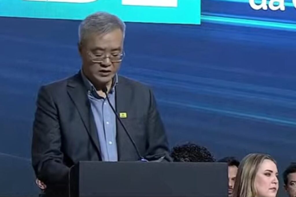 Embaixador da China afaga Lula e fala em “respeito mútuo inalterado”