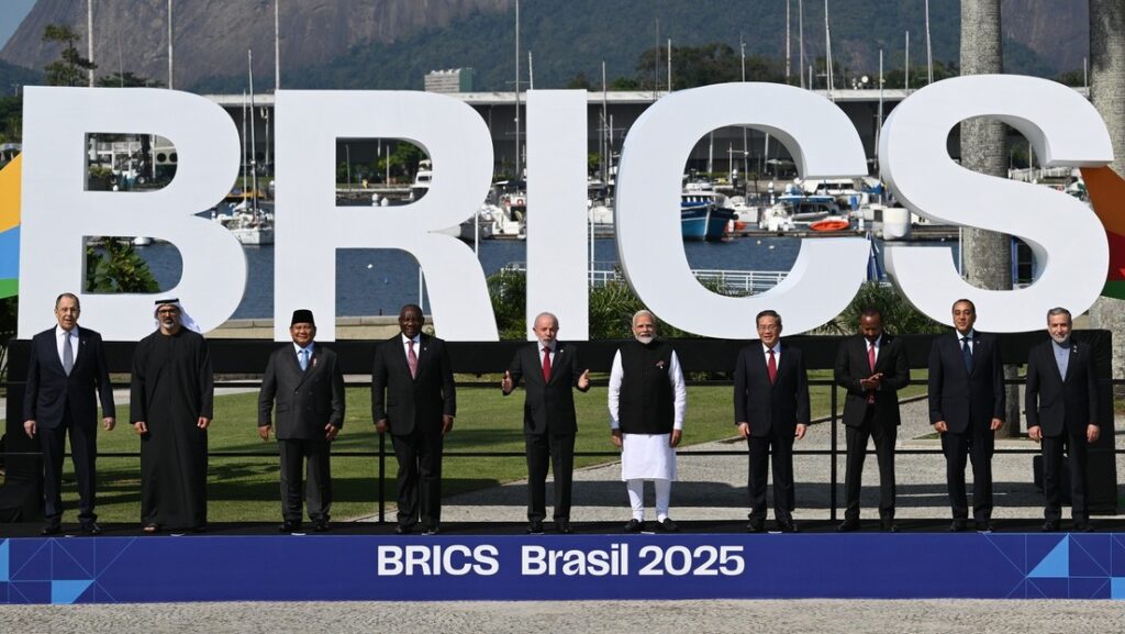 Lavrov: "El BRICS es una organización global que despierta interés en todos los continentes"