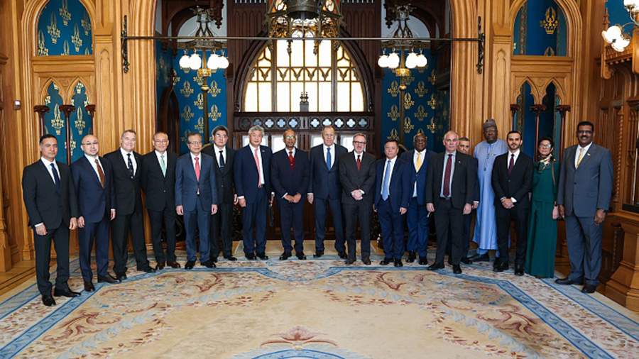 Лавров обсудил с послами стран БРИКС укрепление стратегического партнерства