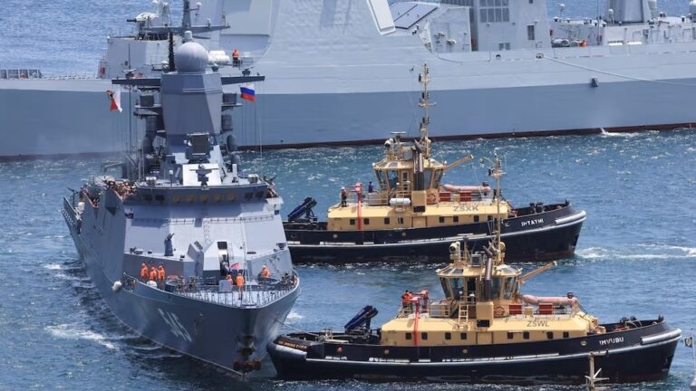 रूस-चीन के साथ ईरान की गुटबाजी, एकजुट हुए BRICS के कई देश... क्या समुद्र में चल रही जंग की तैयारी?