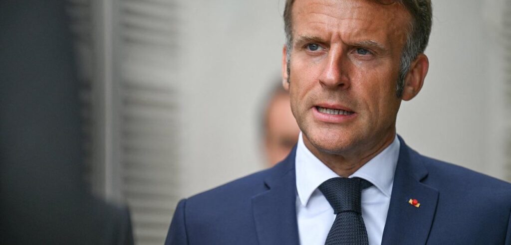 Macron defende aproximação do G7 com Brics e G20 em discurso em Davos