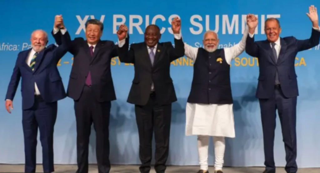 Guerra no Irã causa racha nos Brics: Brasil, China e Rússia condenam ataques e divergem de Índia e árabes do bloco