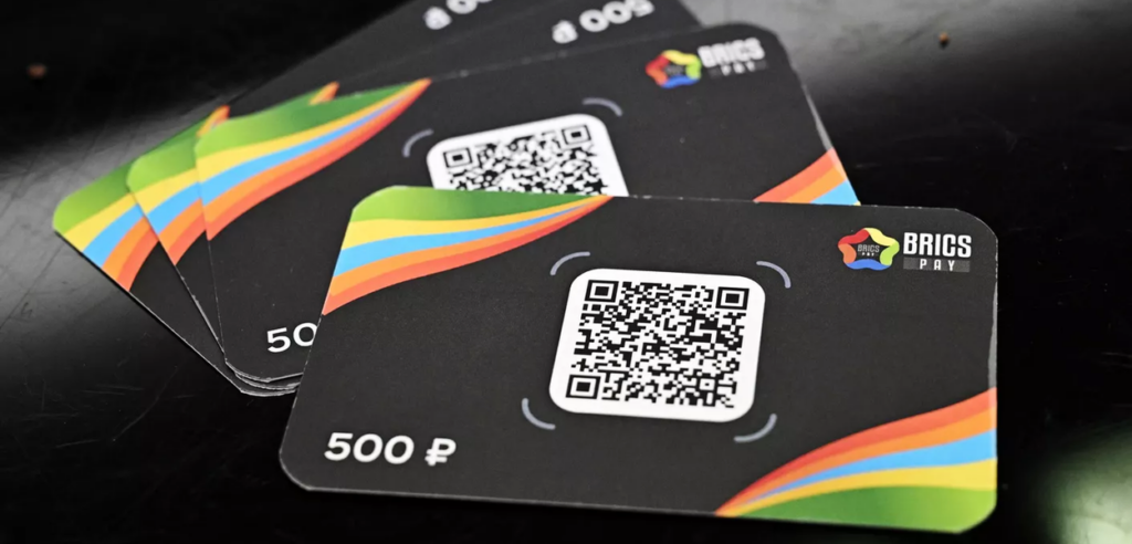 Implementação do BRICS Pay avança; analistas comentam desafios para reduzir dependência do dólar