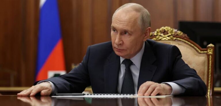 Putin: sistema comercial do Ocidente perde força, enquanto BRICS avança