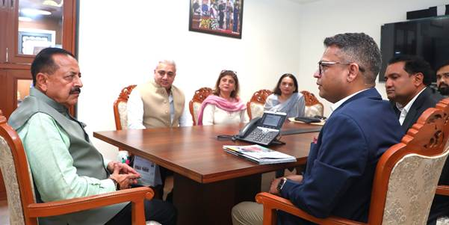 BRICS CCI meets minister to discuss ways to boost industry