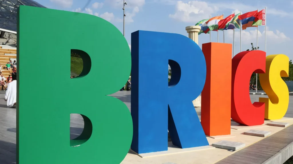 Por que o BRICS virou motor da economia global, segundo a Rússia