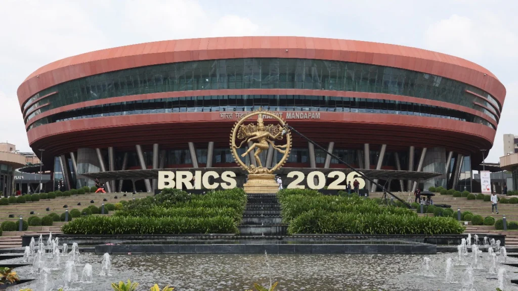 Local-currency trade gets push amid de-dollarisation buzz, no word on BRICS currency